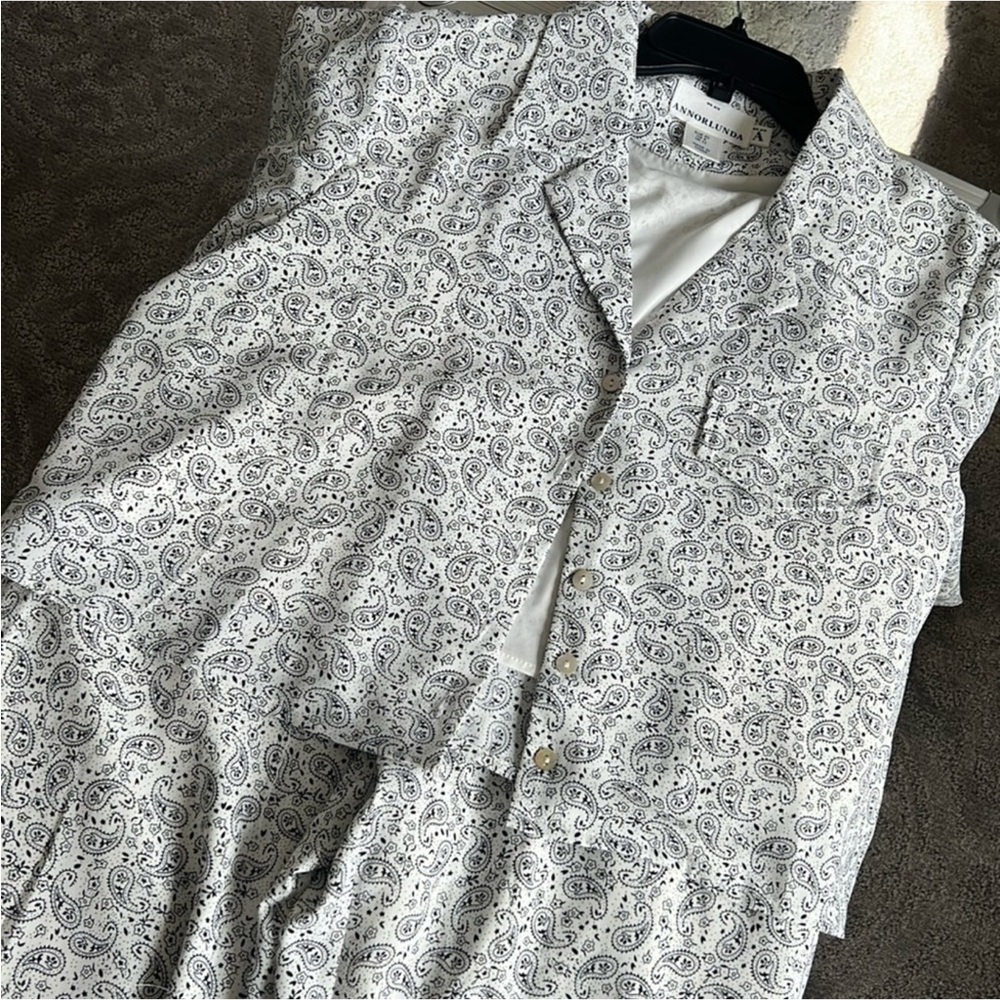 Paisley Print Sleeveless Button-Up Top -White & Black and matching wide leg pant